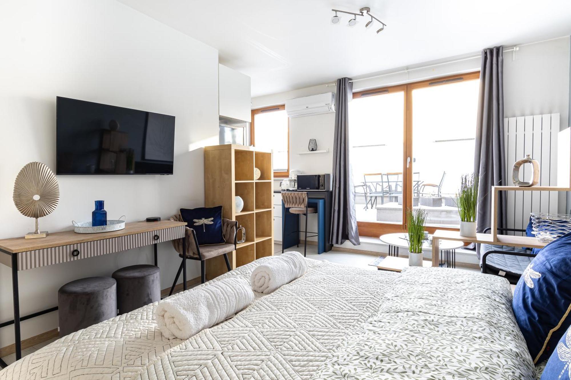 Superapart Kasprzaka With Spacious Terrace And Air Conditioning
